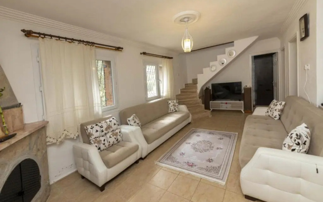Splendid Villa Surrounded by Nature near Milas-Bodrum Airport