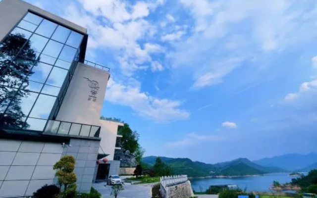 Mufeng Guanhu Homestay