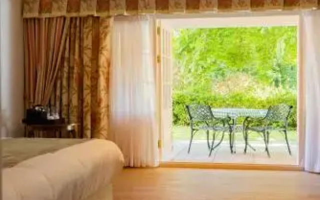 Dixcart Bay Hotel