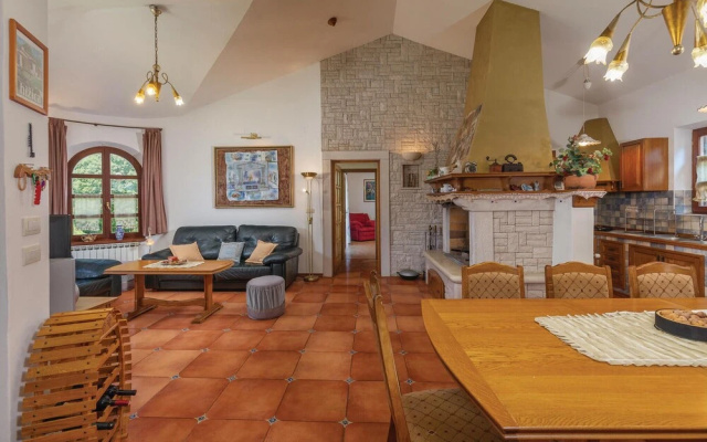 Amazing Home in Belavici With Sauna, Wifi and 3 Bedrooms