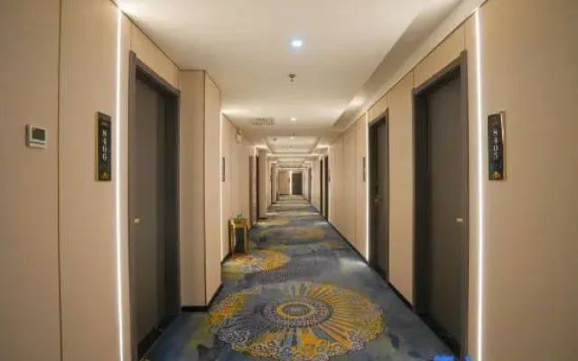 Xinlongtai Business Hotel (Cangzhou Qingfenglou)