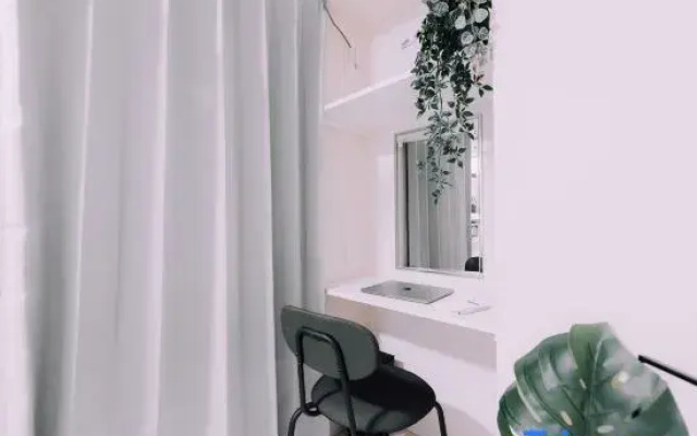 Minimalist Loft 6: Namba Compact Studio & 24/7 Gym Access 1