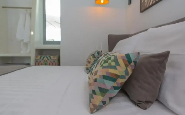 Naxos Riviera Suites