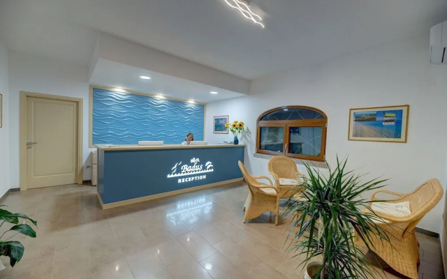 The Fantastic Residenza Badus Studio Sleeps 2 Num0828
