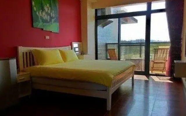 Six Color Sea B & B