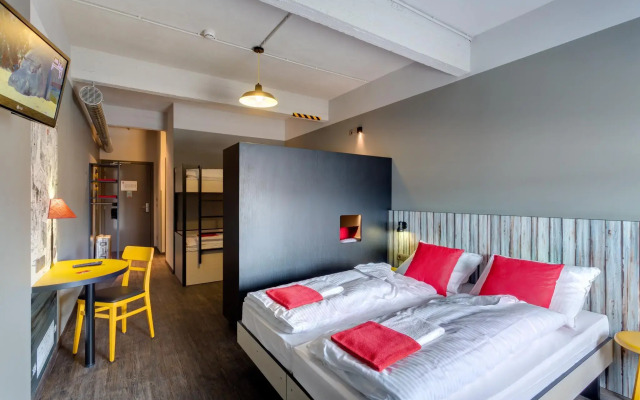 MEININGER Hotel Brussels City Center