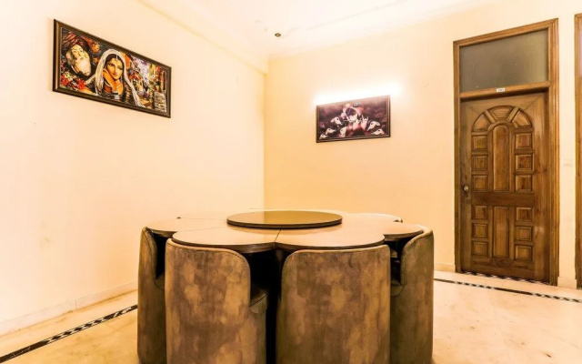 FabHotel Silver Inn