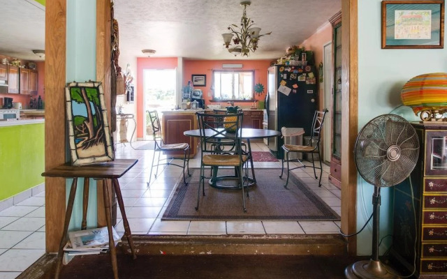 Lahaina Bungalow