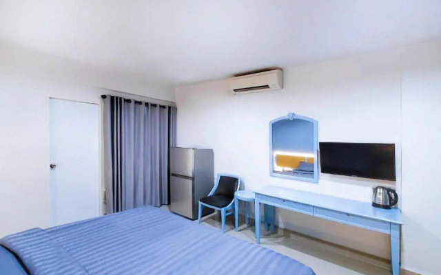 Chateau Hotel & Apartments