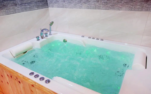 Namiseom The Hue Couple and Spa Pension