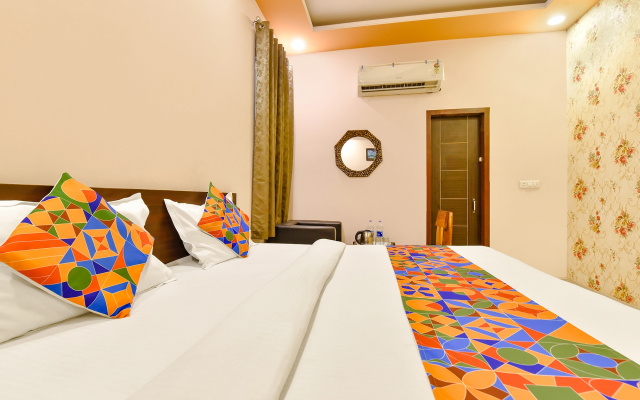 Fabhotel Sarvika