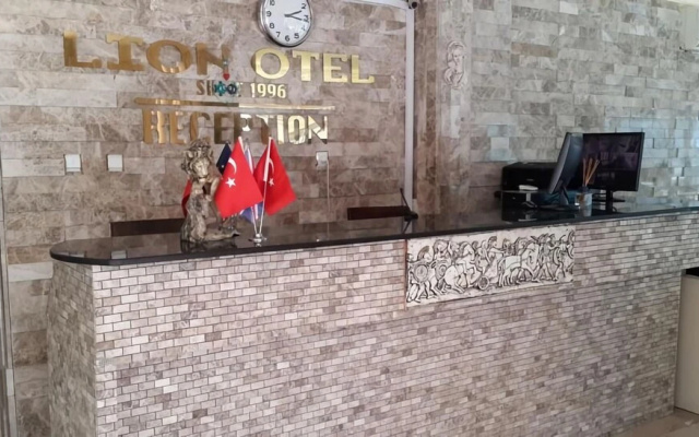 Lion Otel