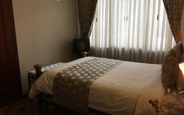 Hostal Mitad del Mundo