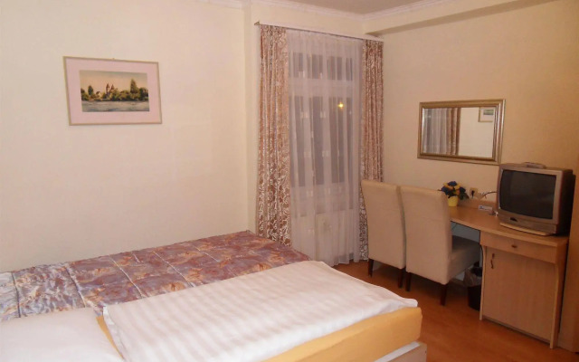 Hotel Adler