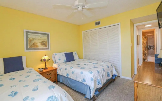 Island South 33