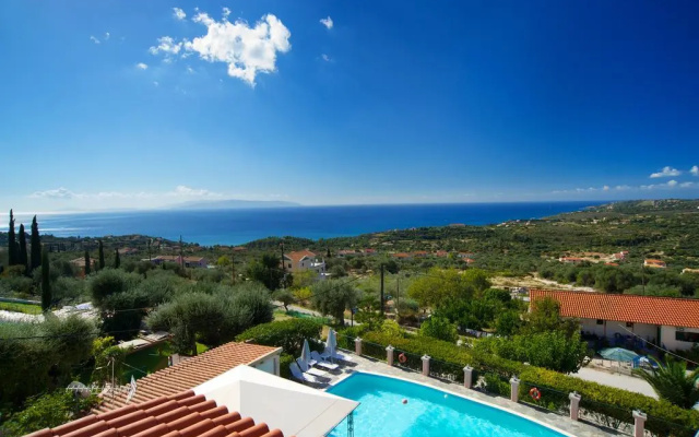 Nostos Studios & Apartments