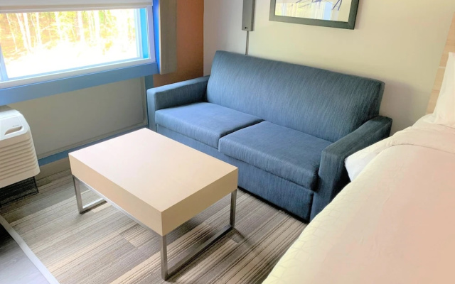 Holiday Inn Express & Suites   Wilmington West   Medical Park, An Ihg