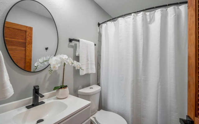 Houston Hideaway Near Downtown Attractions