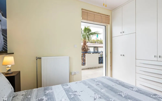 Apartment in Piraeus Near Monastiraki Square
