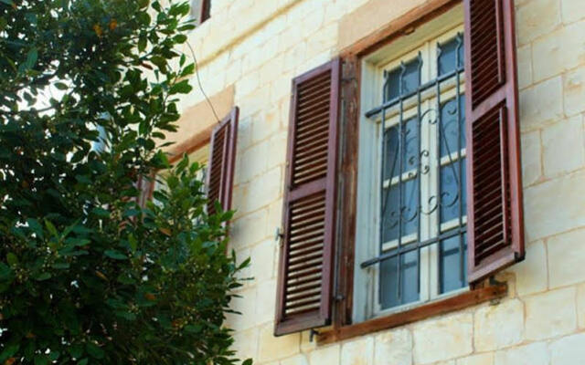 Отель Haifa Guest House Хайфа вид на фасад