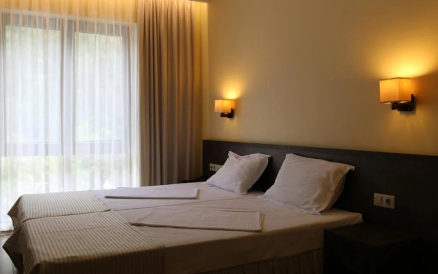 Aqua Varvara Hotel