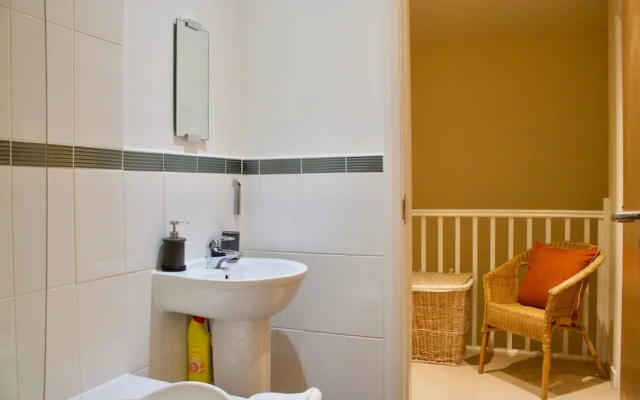 3 Bedroom Duplex Apartment In Edinburgh