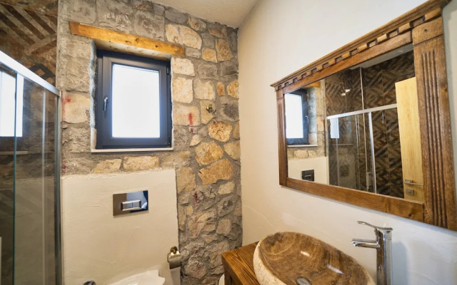Villa Pine Private Located in a Quiet and Picturesque Location