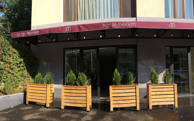 Hotel Merien Ереван вид на фасад