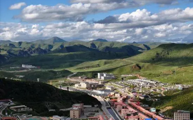 Langmu Temple Yixinju Inn