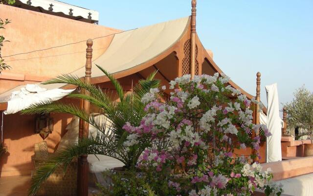 Отель Riad Monika Марокко, Марракеш - отзывы, цены и фото номеров - забронировать отель Riad Monika онлайн вид на фасад