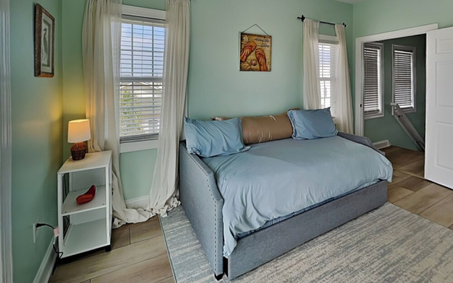 Otter Oasis by Topsail Realty