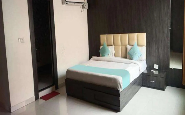 Hotel Nandgiri Palace