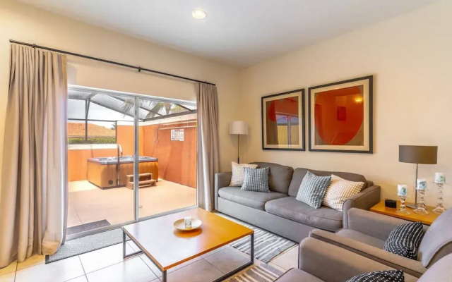3027 Encantada