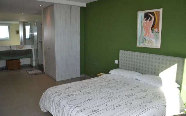 Suitur Villa Mediterránea Con Piscina Infinita