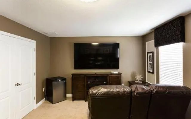 Champions Gate - Eight Bedroom Villa - CG008
