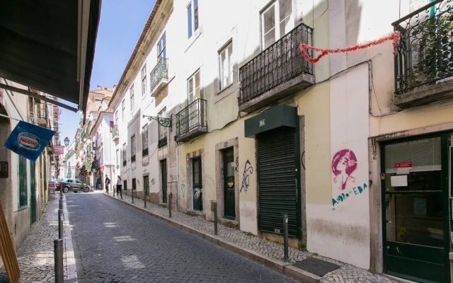 The Rose of Bairro Alto