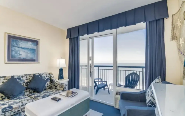 Spectacular Oceanfront Condo by Hosteeva