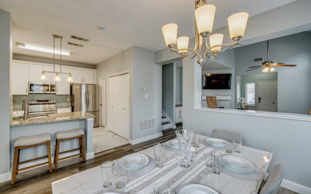 Pet Friendly! Renovated Arlington Home Near At&t