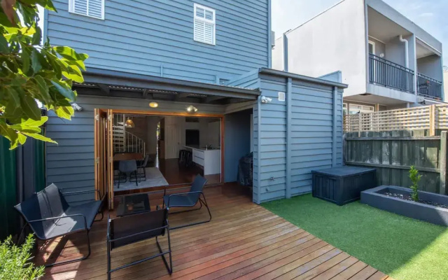 Renovated 3 Bedroom Family Home in Richmond With Parking