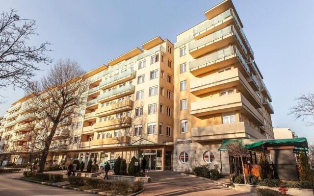 Апартаменты Premium Apartment House вид на фасад