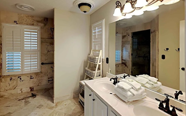 Emerald Port Of Call by Southern Vacation Rentals