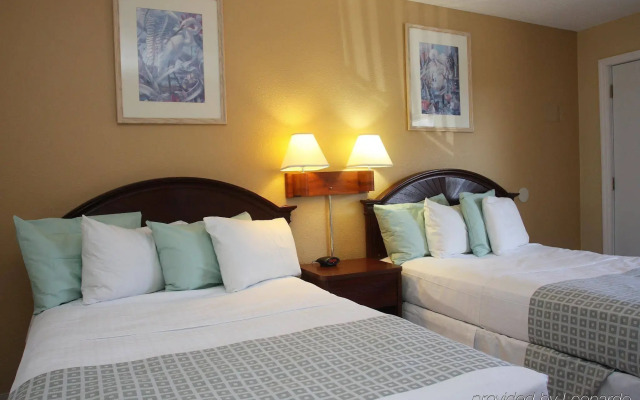 Makai Beach Lodge