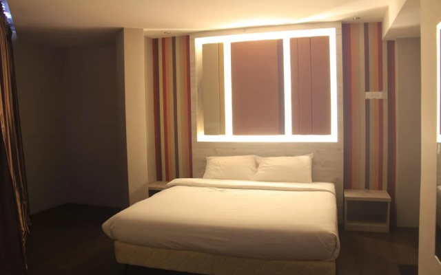 Merge Summit Boutique Hotel