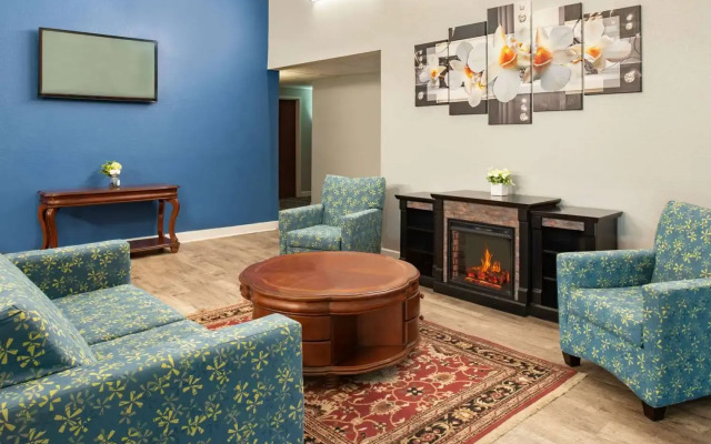 Days Inn by Wyndham Toledo Airport