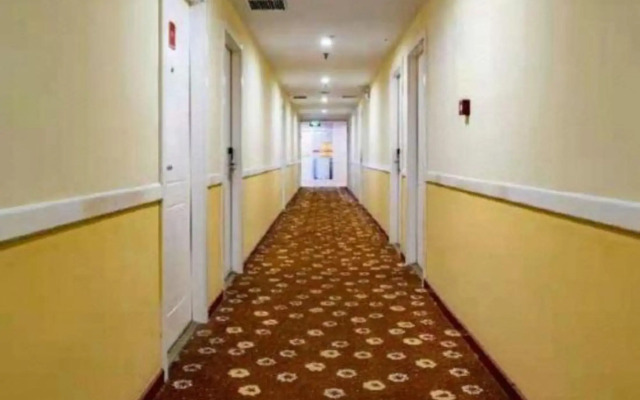 Rui Bai Cloud Hotel Home Inn (Wuhu Railway Station Branch)