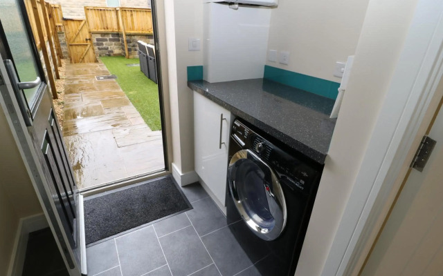 Modern Town House Shepley
