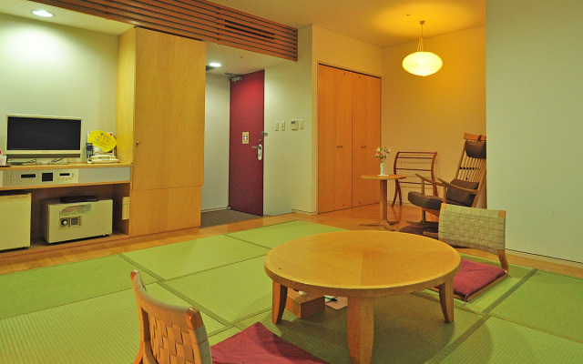 Mukawa Onsen Hotel Shiki no Kaze Томакомай комната для гостей