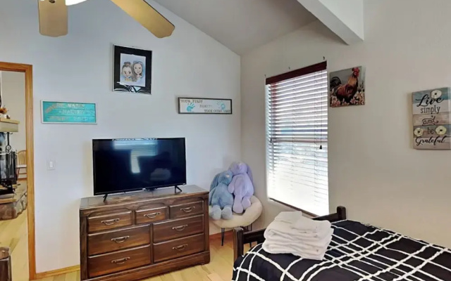 East Mountain View by Ruidoso Vacation Rentals