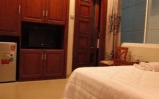 Golden Wind Hotel