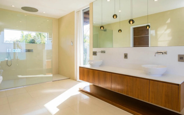 Ananda House